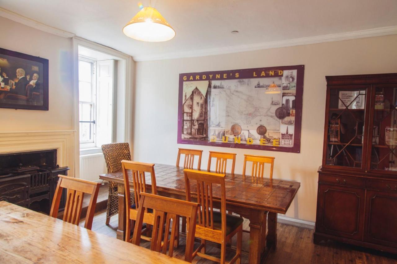 Backpackers * Dundee